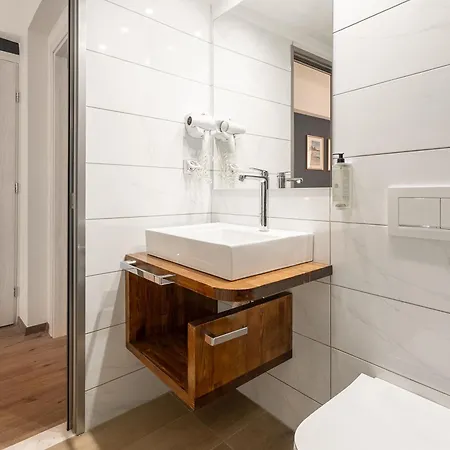 Captain'S Seafront Apartments Nydri  Exterior foto